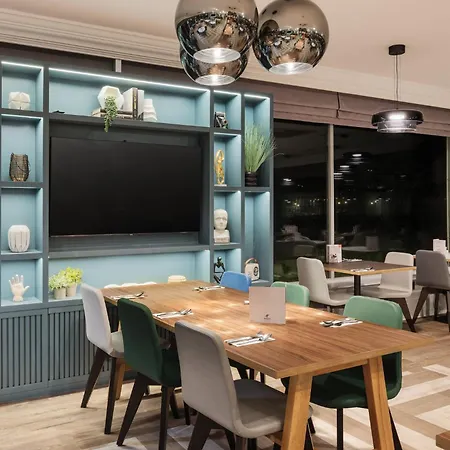 Holiday Inn York By Ihg-2