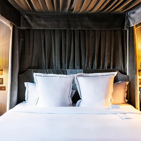 Hôtel de Berri Champs-Élysées, a Luxury Collection Hotel-3