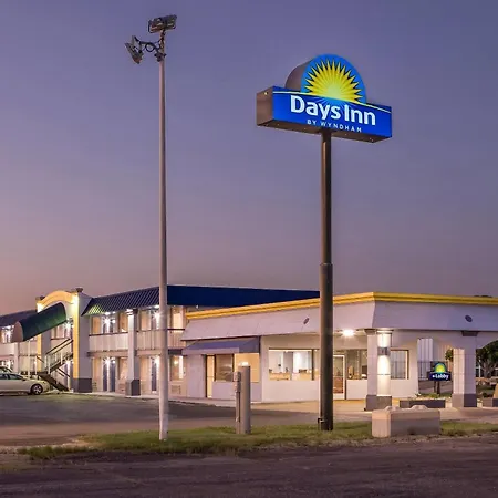 Days Inn By Wyndham Salina South-2