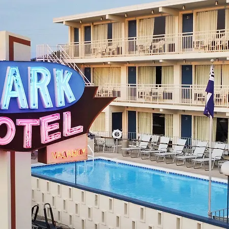 Lark Motel-3