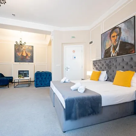 Kings Palace Suites-3