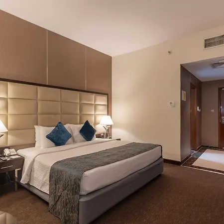 Howard Johnson Bur Dubai-2