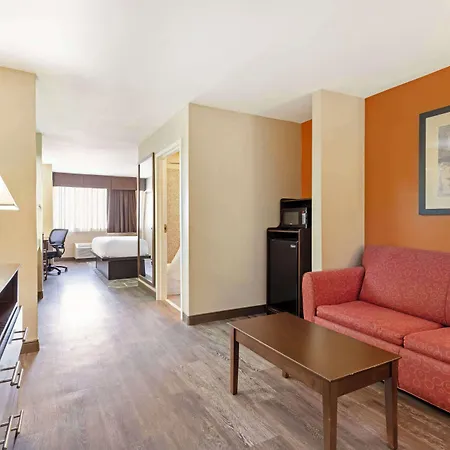 Best Western Inn & Suites New Braunfels-3