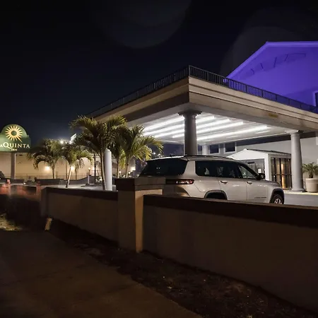 La Quinta Inn By Wyndham Tampa Near Busch Gardens-3