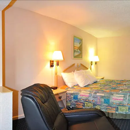 Days Inn By Wyndham Panama City/Callaway-2
