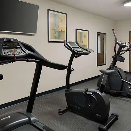Baymont By Wyndham Belleville Airport Area Free Airport Shuttle-3