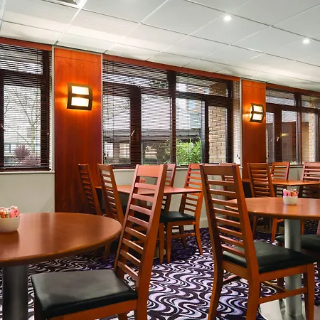 Waterloo Hub Hotel And Suites-3