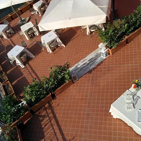 Hotel Nuvo-2