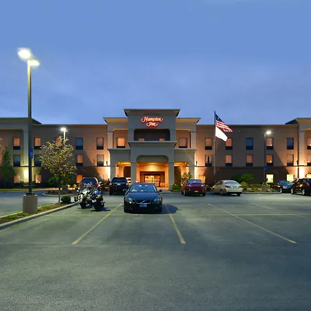 Hampton Inn Utica-3
