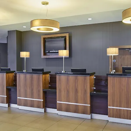 Leonardo Hotel Swindon-3