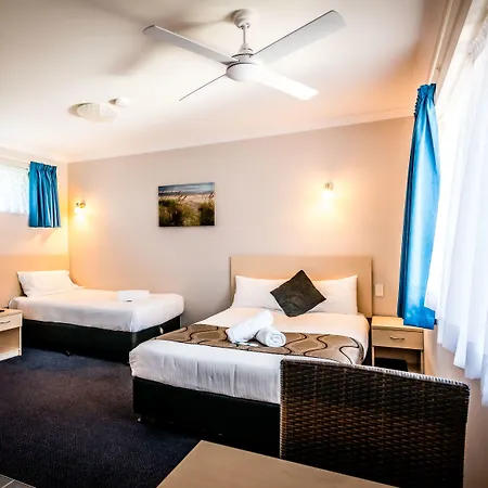 Park Beach Resort Motel-3