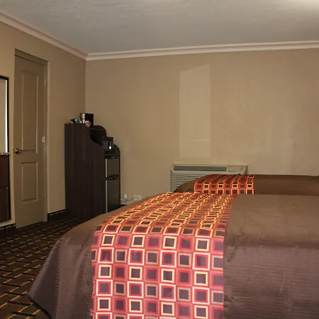 Budget Inn Lake Wales-3