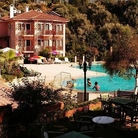 Club Pink Palace Hotel-3