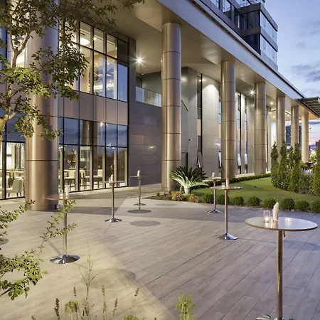 Hilton Istanbul Bakirkoy-3