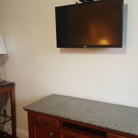 Flamingo Inn Long Beach-2