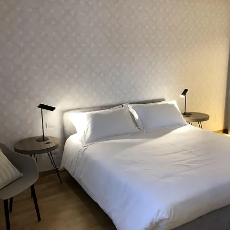 200 Rooms & Terrace-2