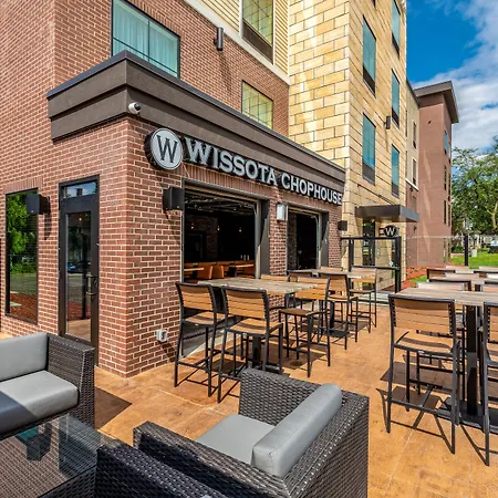 Cobblestone Hotel & Suites Hartford-3