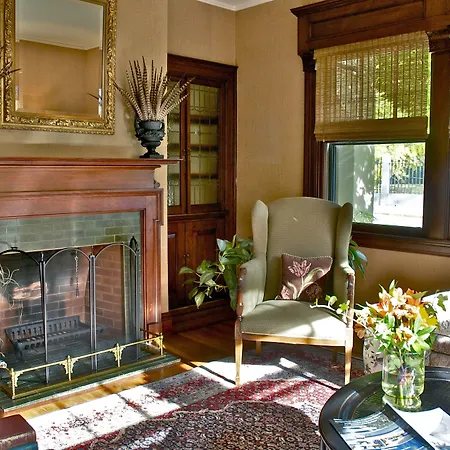 Hilltop Inn-2