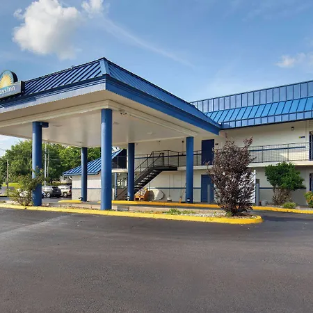 Days Inn By Wyndham Knoxville North-2