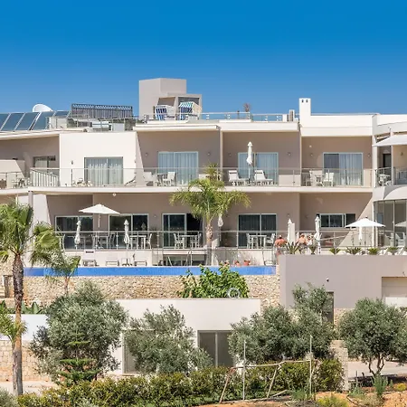 Caneiros Luxury House & Suites-3