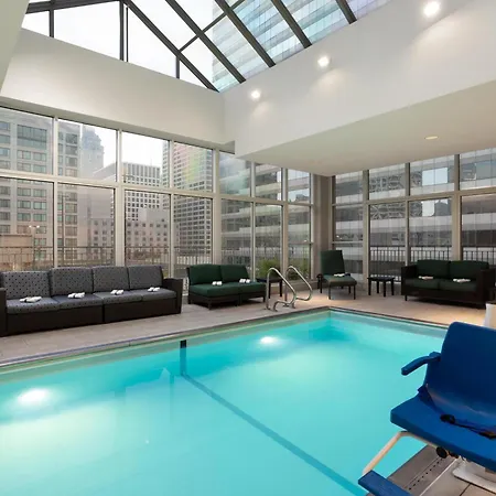 Hilton Garden Inn Chicago Downtown/Magnificent Mile-2