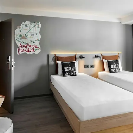Moxy Barcelona-2