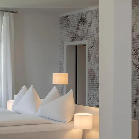 Hotel Vitznauerhof - Lifestyle Hideaway At Lake Lucerne-3