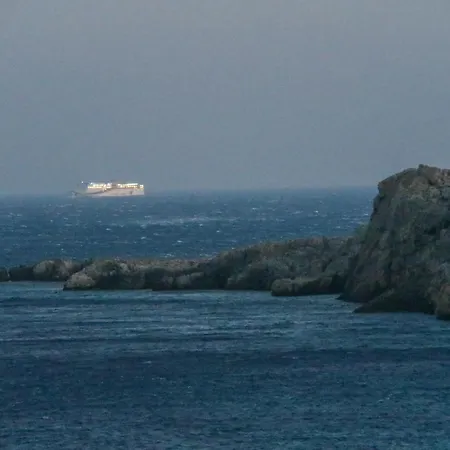 Castelia Bay Hotel-3
