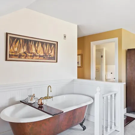 Ravenscroft Inn-3