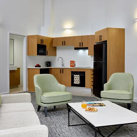 Meriton Suites Waterloo-2
