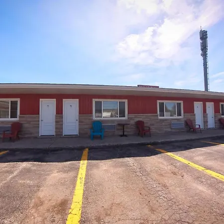 Maple Leaf Inn & Suites-3