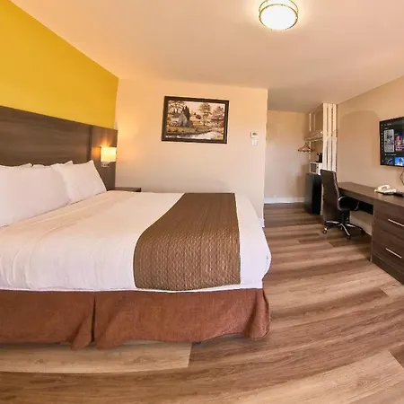 Maple Leaf Inn & Suites-2