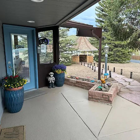 Columbine Inn (Adults Only)-3