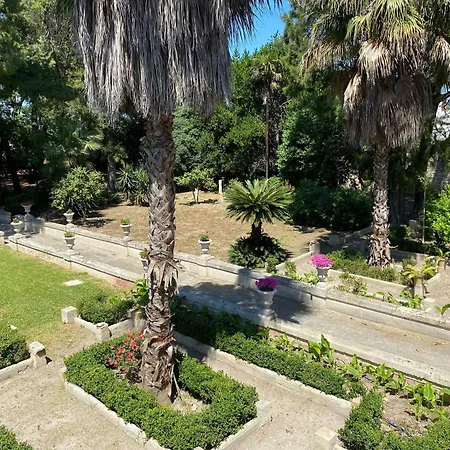 Palazzo de Carlo e il parco dei 7 pozzi-3