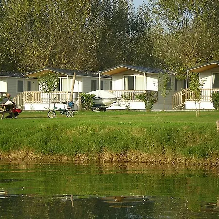 Iron Gate Marina3B-2