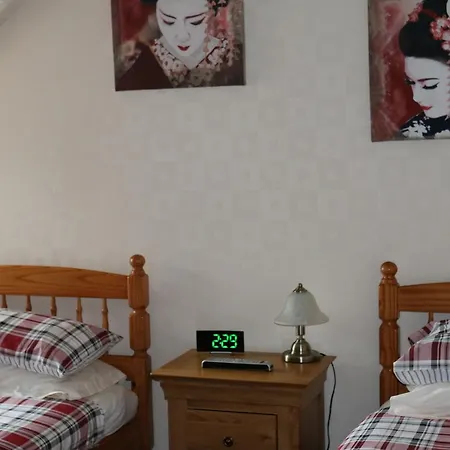 Hawthorn Lodge Guest House-3