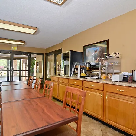 Travelers Inn And Suites-3