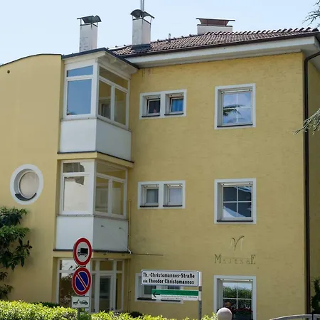 Apartments Villa Majense-3
