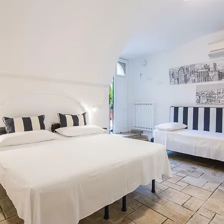 Villa Elisa Holiday Home-2