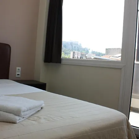 Pella Inn Hostel-3