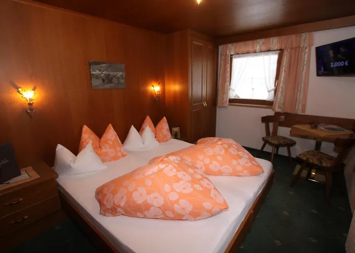 Haus Alpengluehn Hotel Längenfeld