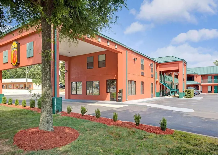 Super 8 By Wyndham Gainesville