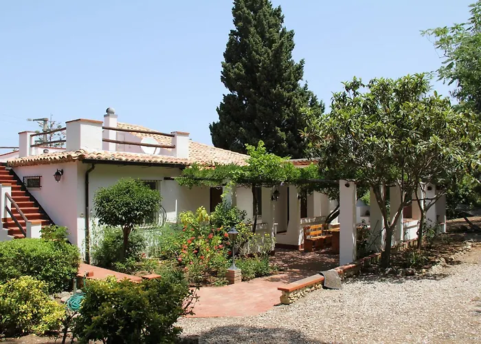 Tenuta Conte Ruggero Santa Domenica 