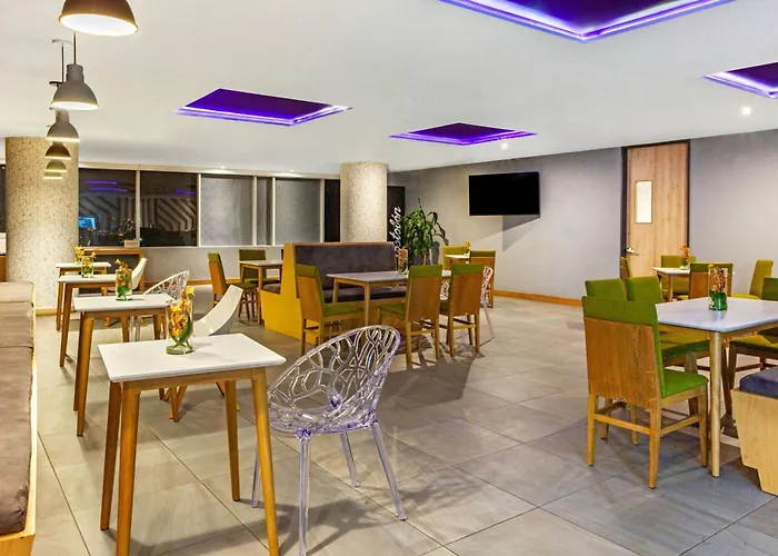 La Quinta By Wyndham Medellin Hotel