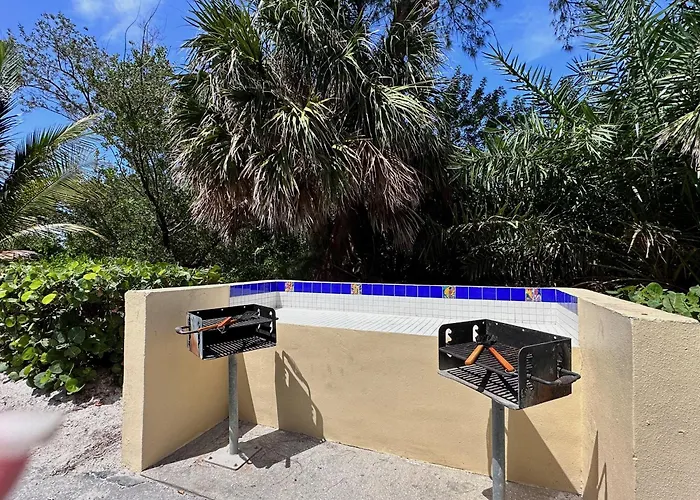 Coco Plum Beach & Tennis Club & Marina
