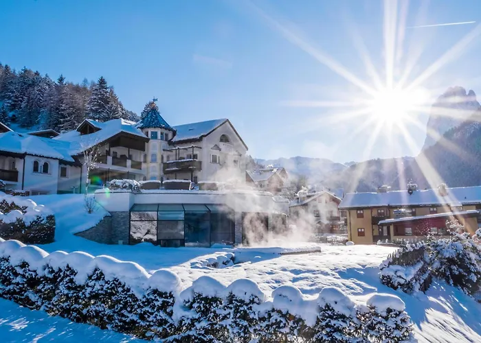 Alpenheim Charming & Spa Hotel Urtijëi
