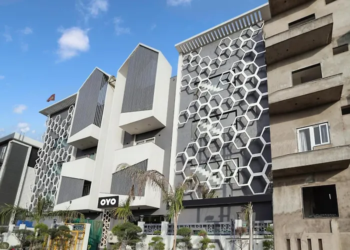Hotel Grand Sun Plaza Embassy And Airport Drop
