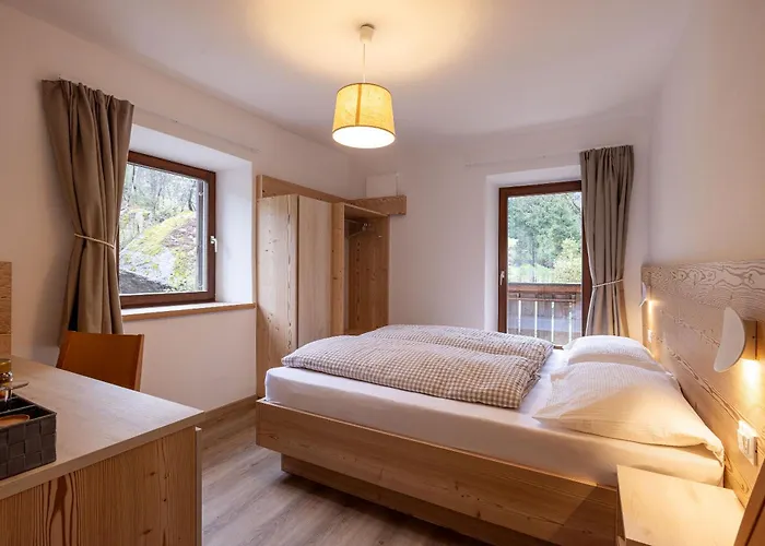San Pietro Dolomiti Small Budget Hotel