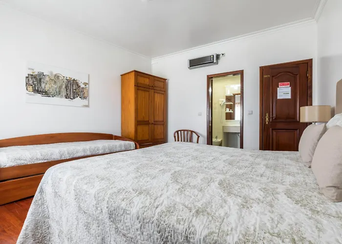 Bed and Breakfast Residência Maciel à Peniche