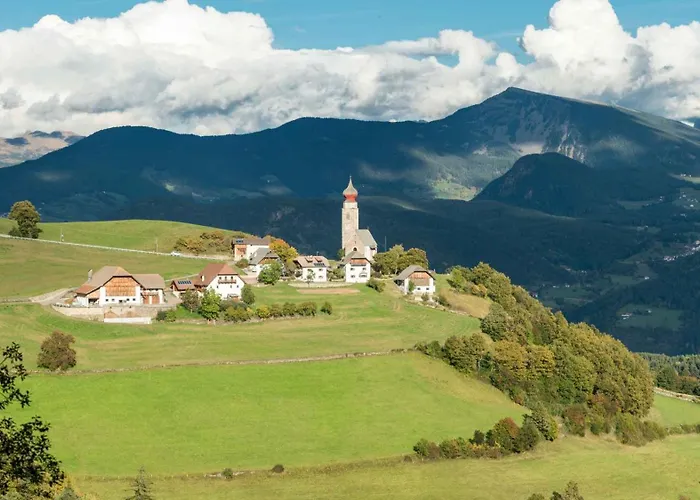 San Pietro Dolomiti Small Budget Hotel